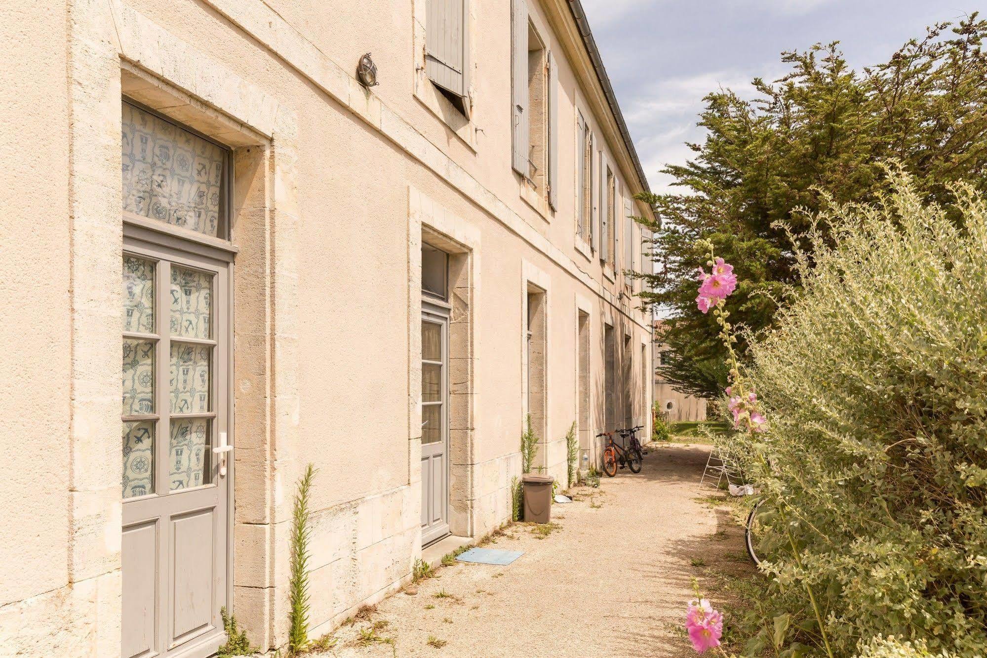 Residence Pierre & Vacances Le Fort De La Rade Ile d'Aix Exterior photo